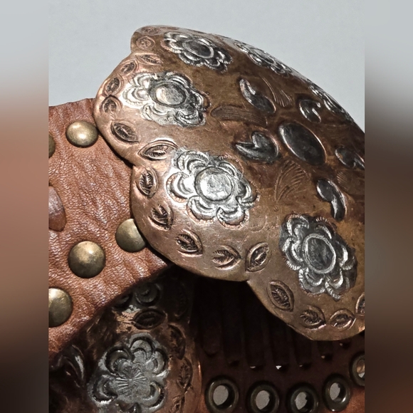 Vintage CHICOS camel Leather copper Silver Morraco Concho Belt Boho Adjustable - Picture 8 of 13